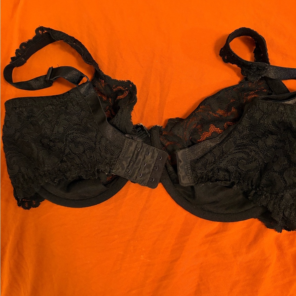smart & sexy White and Black Lace Underwire Bras - Dual Pack - Picture 5 of 9
